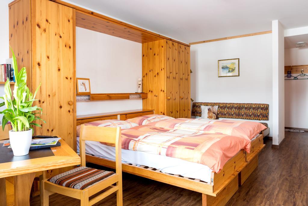 Hotel B&B Susom Surlej シルヴァプラーナ エクステリア 写真